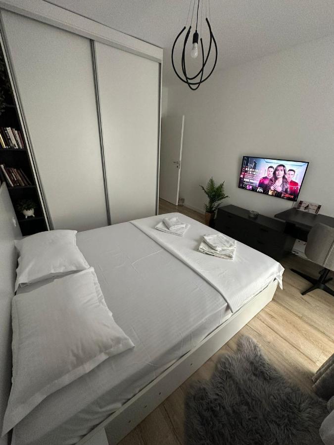 Citta Luxury Apartment 75 Бухарест Екстер'єр фото
